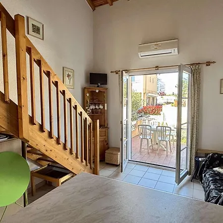 Holiday home Maison T3 Avec Mezzanine, Piscine, Parking, Proche - - Fr-1-225-774