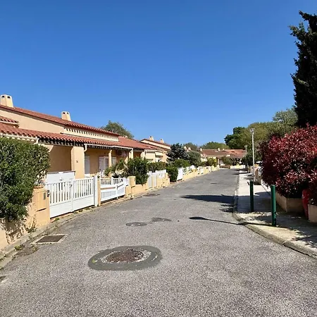 Holiday home Maison T3 Avec Mezzanine, Piscine, Parking, Proche - - Fr-1-225-774 *
